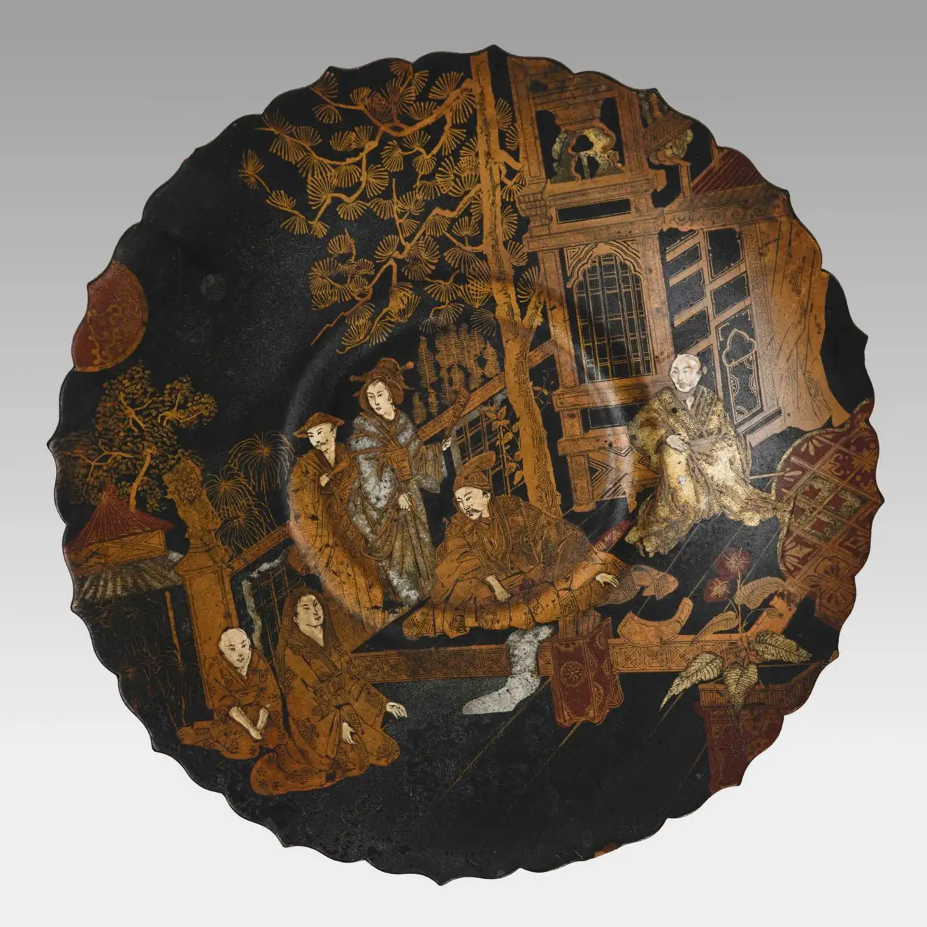 308 - Runder asiatischer Wandteller mit Hofszene